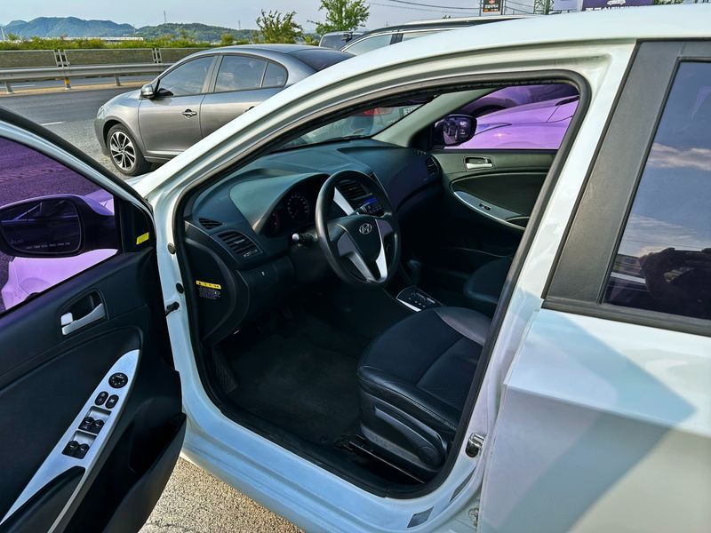 2015 Hyundai 엑센트 Diesel 1.6 VGT Smart photo 9