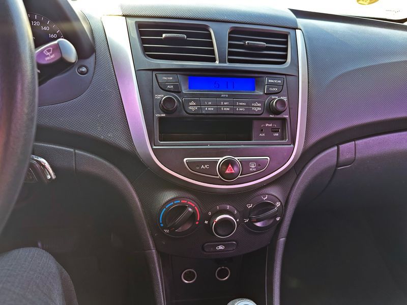 2015 Hyundai 엑센트 Diesel 1.6 VGT Smart photo 16