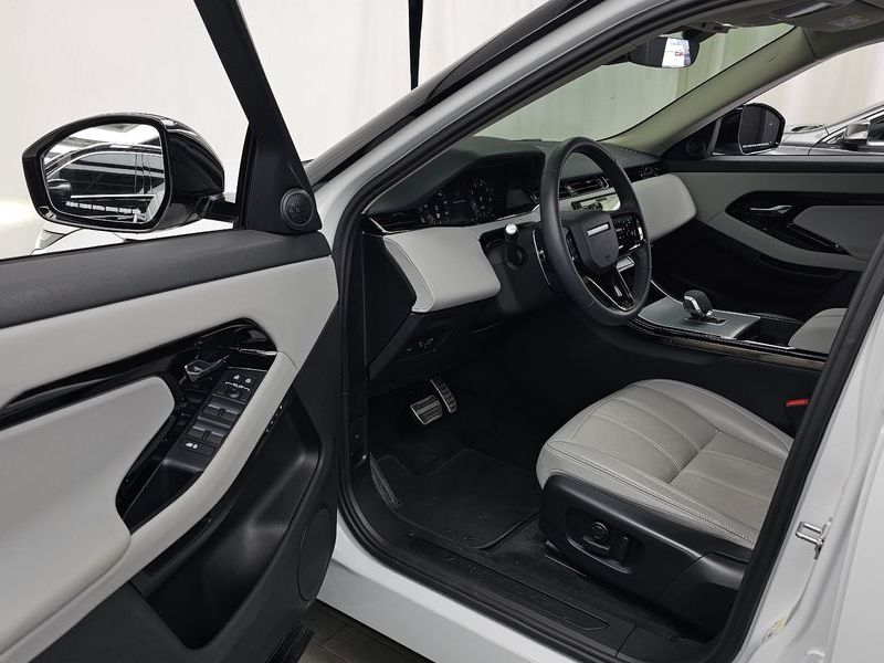 2024 Land Rover Range Rover Evoque P250 S photo 10