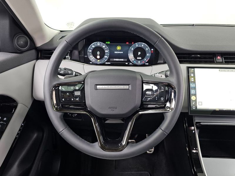 2024 Land Rover Range Rover Evoque P250 S photo 13