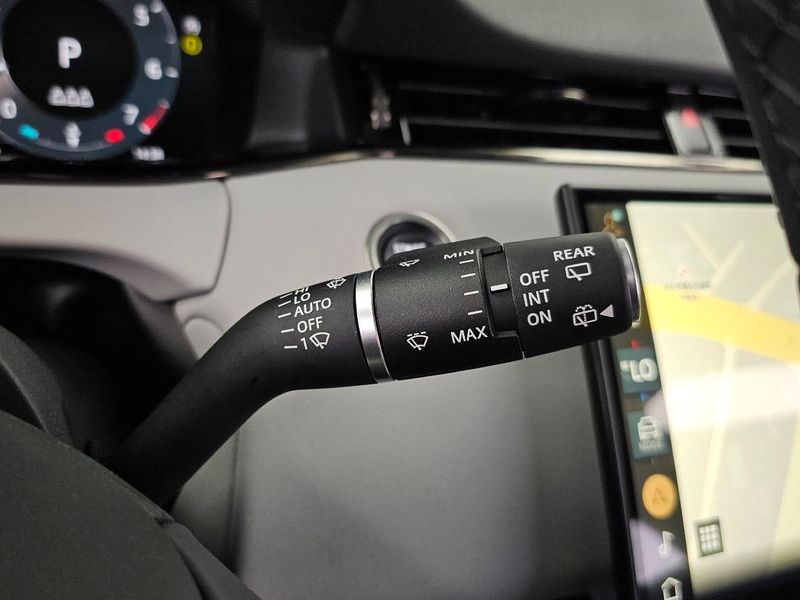2024 Land Rover Range Rover Evoque P250 S photo 18
