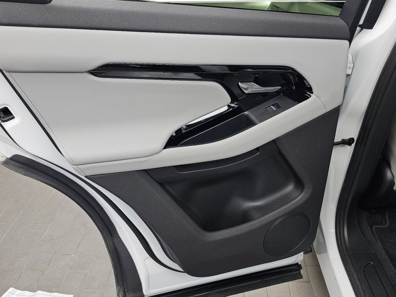 2024 Land Rover Range Rover Evoque P250 S photo 25