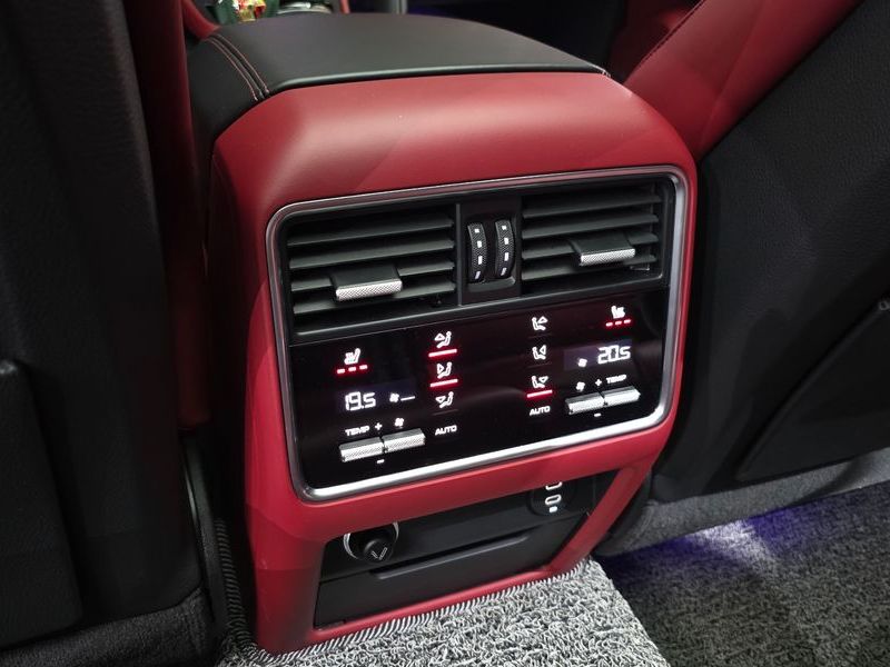2021 Porsche Cayenne 3.0 Coupe photo 18