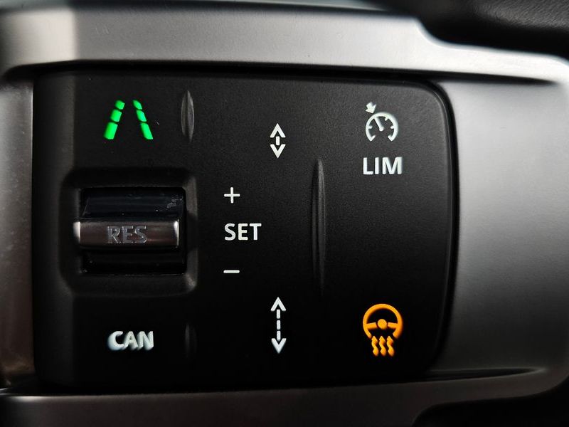 2025 Land Rover Discovery D350 Dynamic HSE photo 19