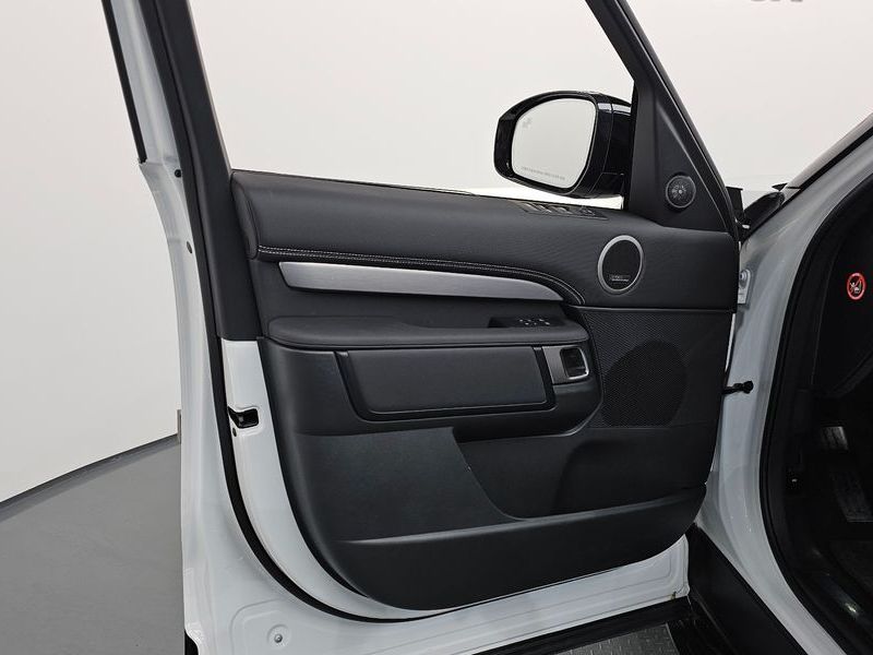 2025 Land Rover Discovery D350 Dynamic HSE photo 24