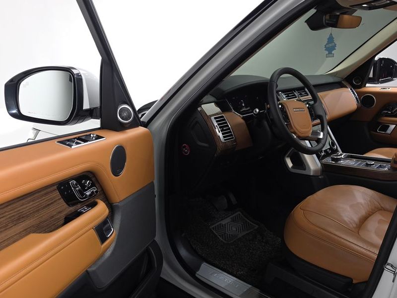 2021 Land Rover Range Rover D350 Vogue SE Disel photo 10
