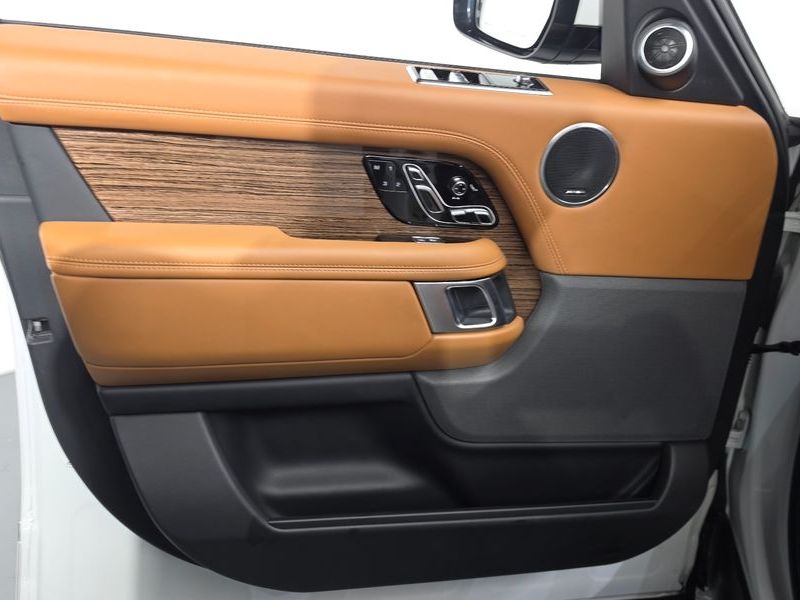 2021 Land Rover Range Rover D350 Vogue SE Disel photo 24