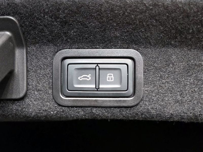 2023 Audi A6 45 TFSI Premium photo 19