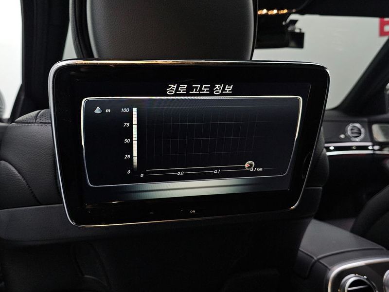 2015 Mercedes-Benz S-Class S400L 4MATIC photo 19