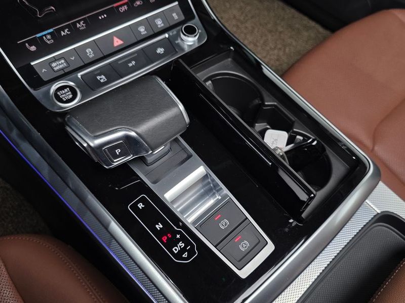2021 Audi Q7 45 TDI Quattro photo 9