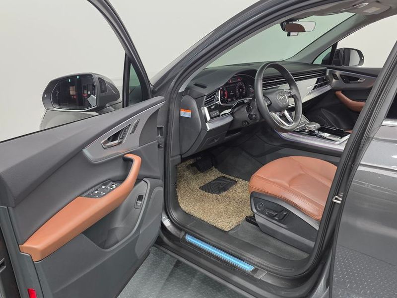 2021 Audi Q7 45 TDI Quattro photo 11