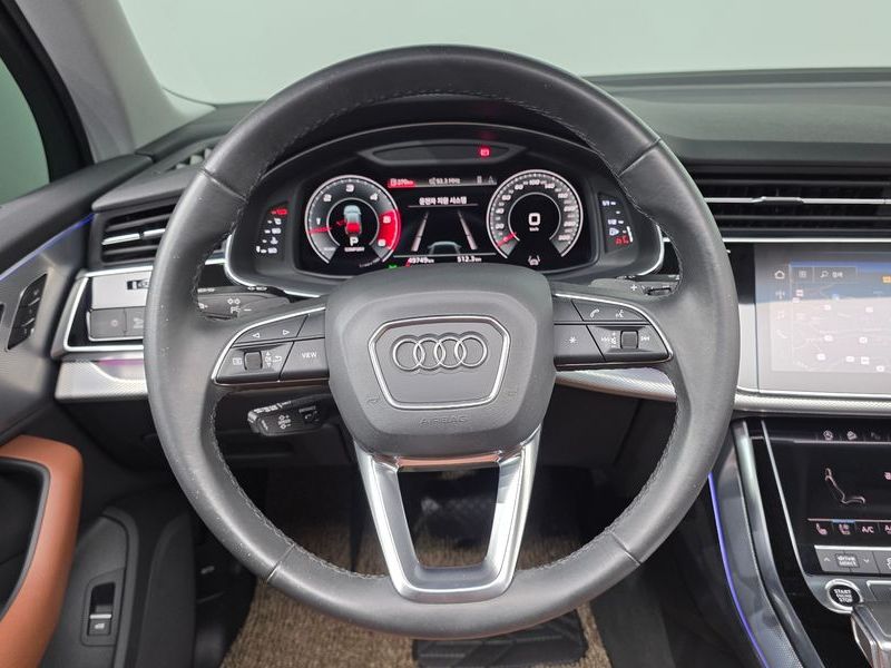 2021 Audi Q7 45 TDI Quattro photo 13