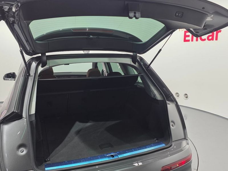 2021 Audi Q7 45 TDI Quattro photo 20