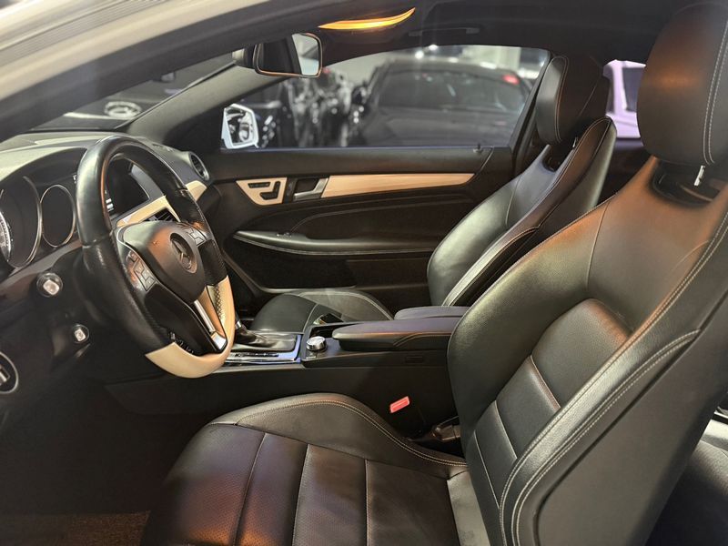 2013 Mercedes-Benz C-Class C220 CDI Coupe photo 9
