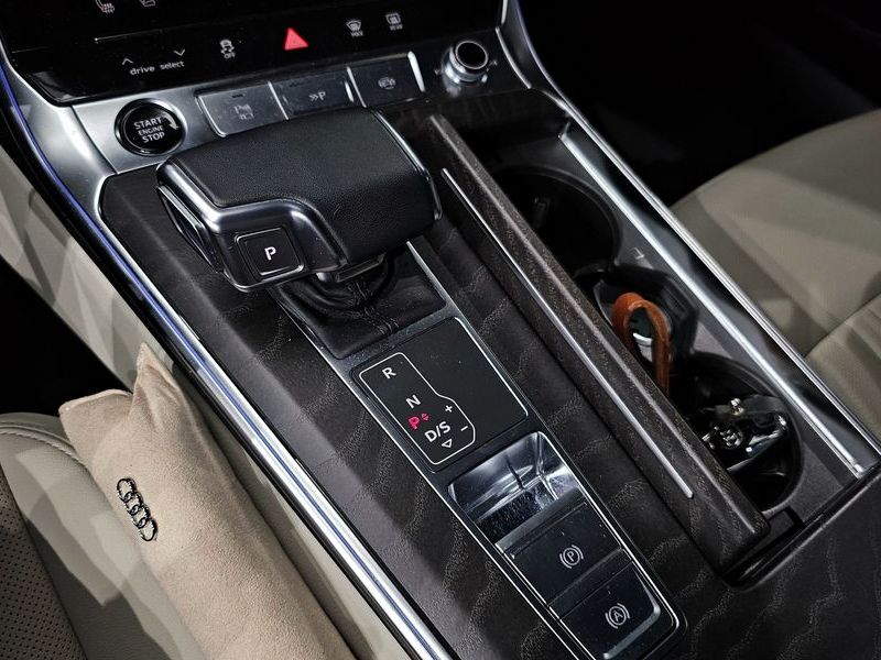 2023 Audi A6 45 TFSI Premium photo 9
