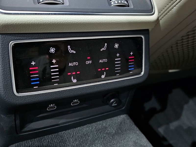 2023 Audi A6 45 TFSI Premium photo 17