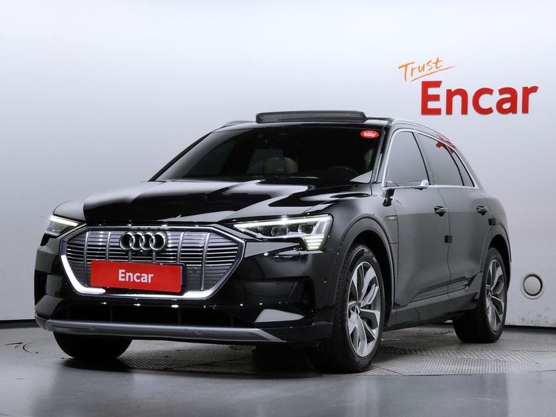2020 Audi e-트론 55 Quattro photo 1