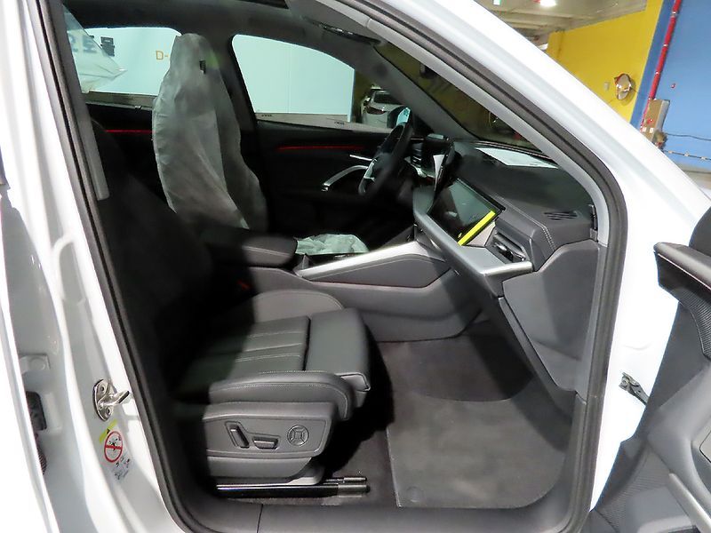 2025 Audi Q5 45 TFSI Quattro S Line Sportback photo 10