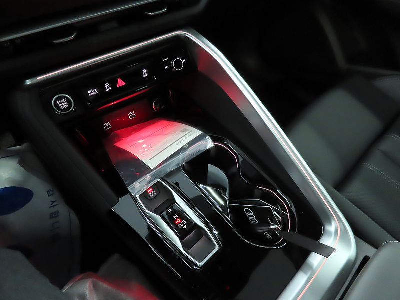 2025 Audi Q5 45 TFSI Quattro S Line Sportback photo 12