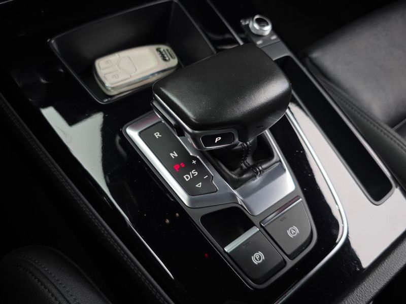 2021 Audi Q5 40 TDI Quattro Premium photo 9