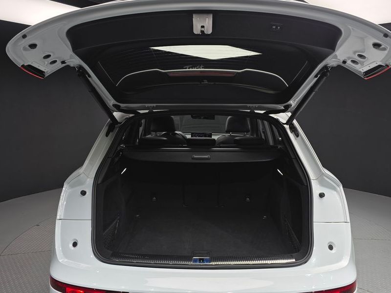 2021 Audi Q5 40 TDI Quattro Premium photo 20