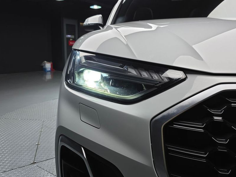 2021 Audi Q5 40 TDI Quattro Premium photo 22