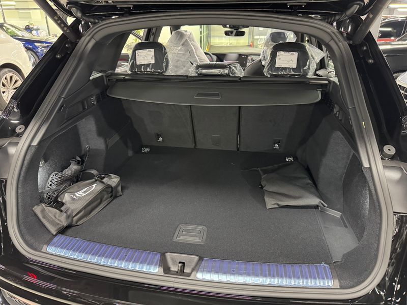 2025 Audi Q5 40 TDI Quattro S Line Black Edition photo 14