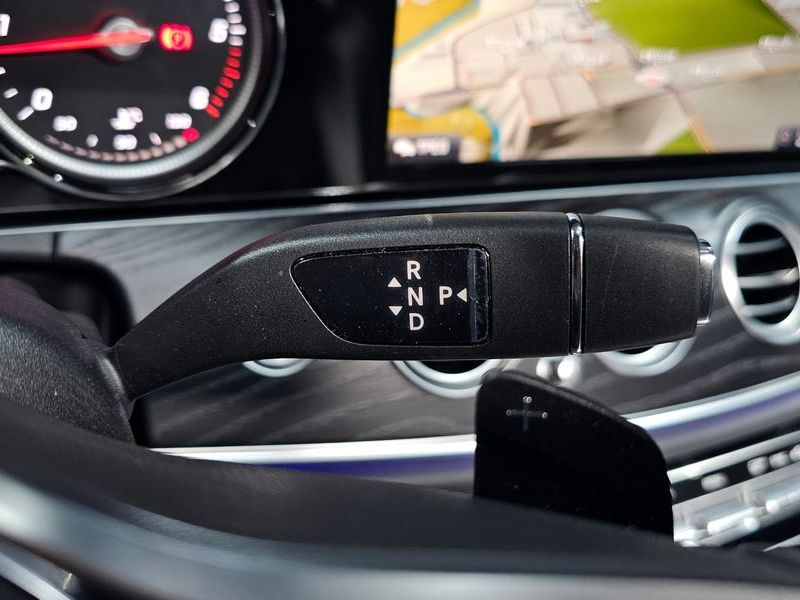 2020 Mercedes-Benz E-Class E220d 4MATIC Exclusive photo 9
