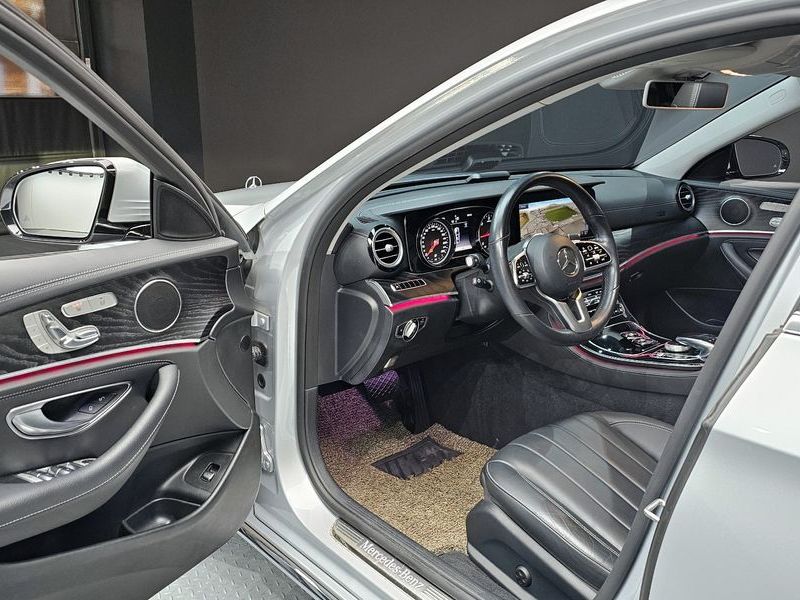 2020 Mercedes-Benz E-Class E220d 4MATIC Exclusive photo 11