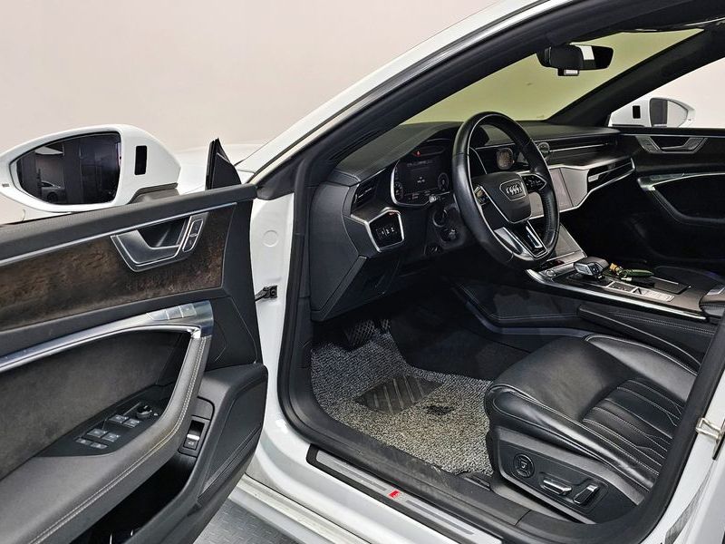 2020 Audi A7 55 TFSI Quattro Premium photo 10