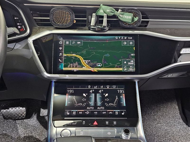 2020 Audi A7 55 TFSI Quattro Premium photo 13