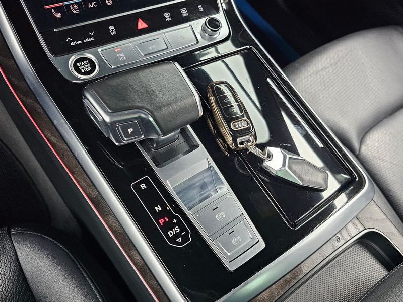 2022 Audi Q7 45 TDI Quattro Premium photo 9