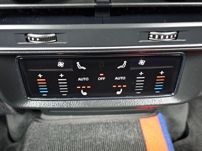 2022 Audi Q7 45 TDI Quattro Premium photo 18