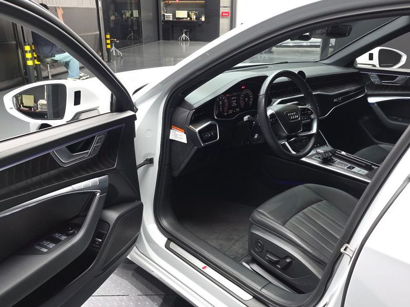 2023 Audi A6 45 TFSI Premium photo 10
