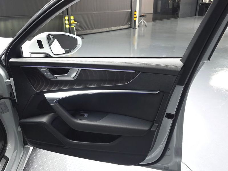2023 Audi A6 45 TFSI Premium photo 24