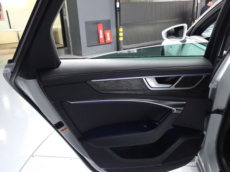 2023 Audi A6 45 TFSI Premium photo 25