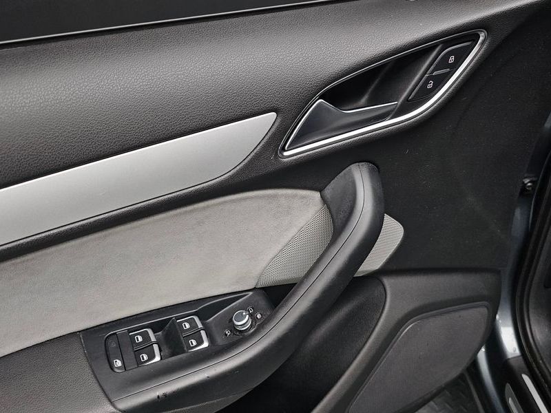 2015 Audi Q3 30 TDI Quattro Sport Line 8U photo 17