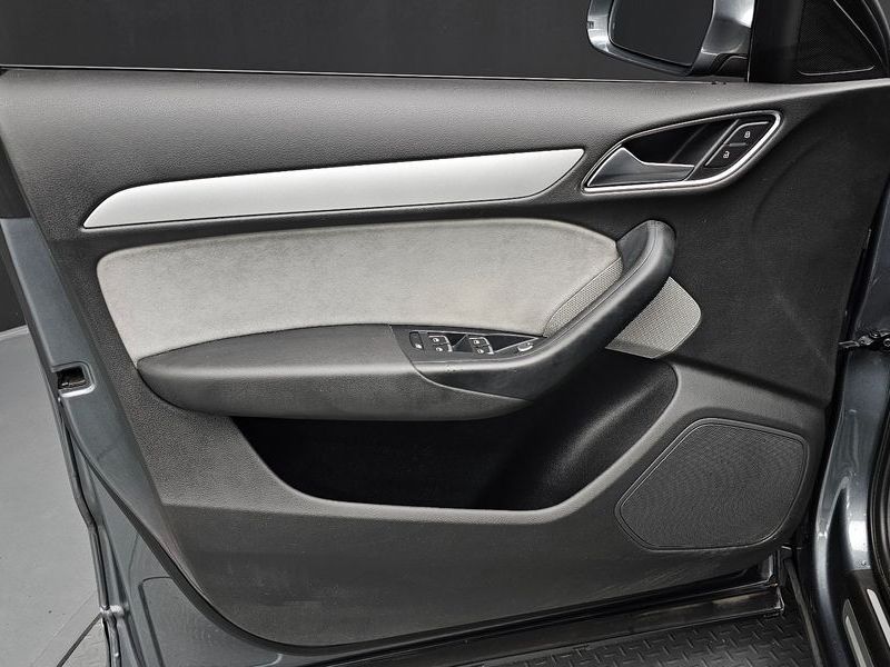 2015 Audi Q3 30 TDI Quattro Sport Line 8U photo 24