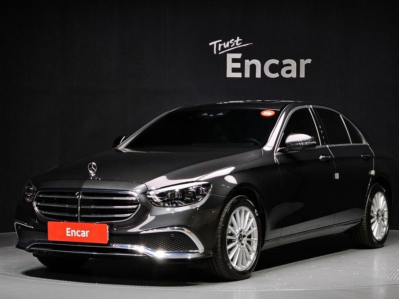 2023 Mercedes-Benz E-Class E250 Exclusive photo 1