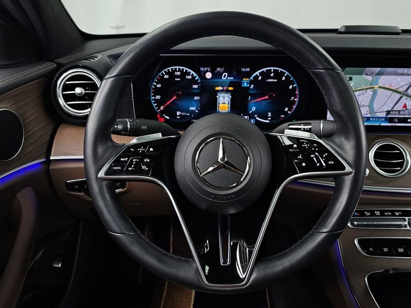 2023 Mercedes-Benz E-Class E250 Exclusive photo 13