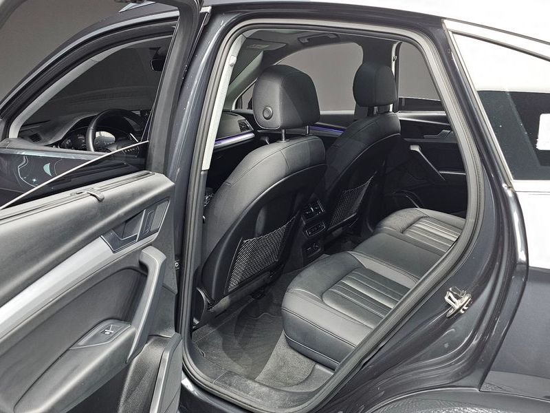 2022 Audi Q5 40 TDI Quattro Sportback photo 10