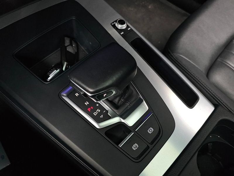 2022 Audi Q5 40 TDI Quattro Sportback photo 15