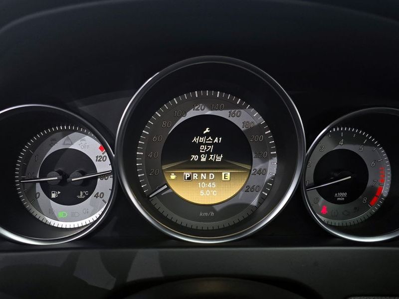 2012 Mercedes-Benz C-Class C200 CGI AVANTGARDE photo 8