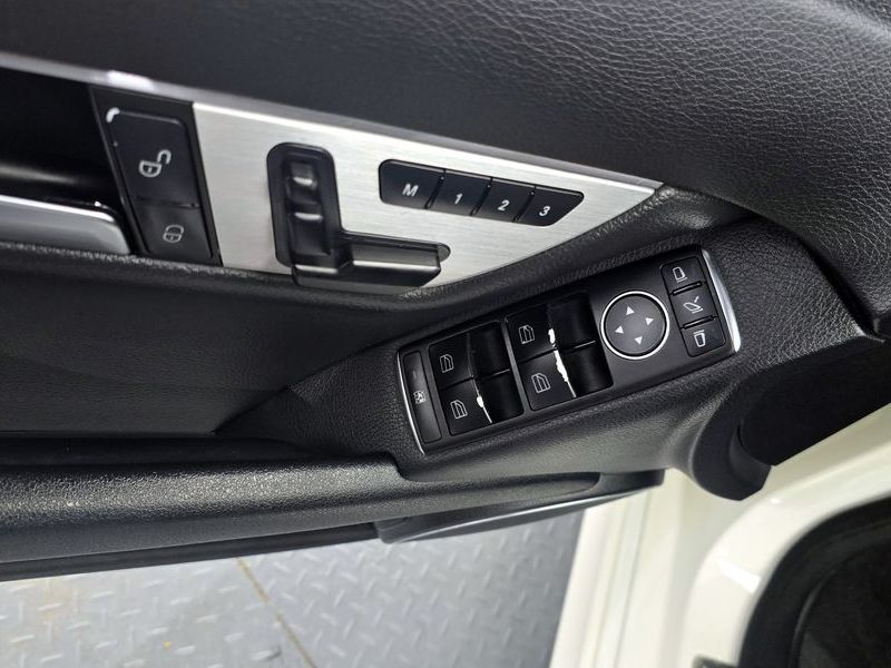 2012 Mercedes-Benz C-Class C200 CGI AVANTGARDE photo 14