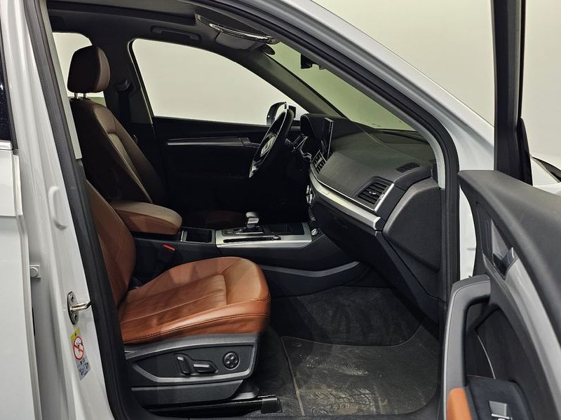 2022 Audi Q5 40 TDI Quattro photo 11