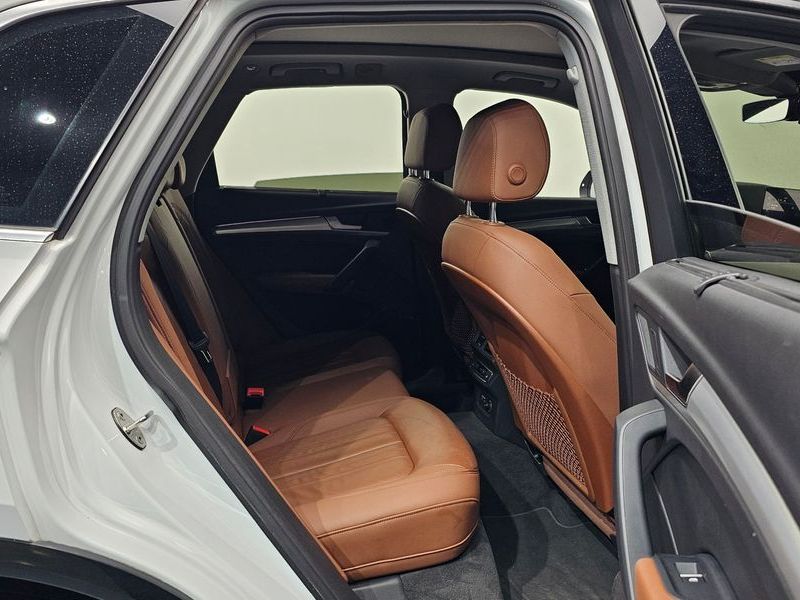 2022 Audi Q5 40 TDI Quattro photo 12