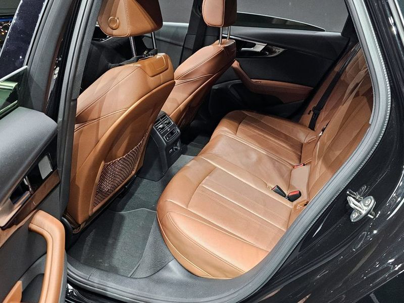 2021 Audi A4 40 TFSI Premium photo 12