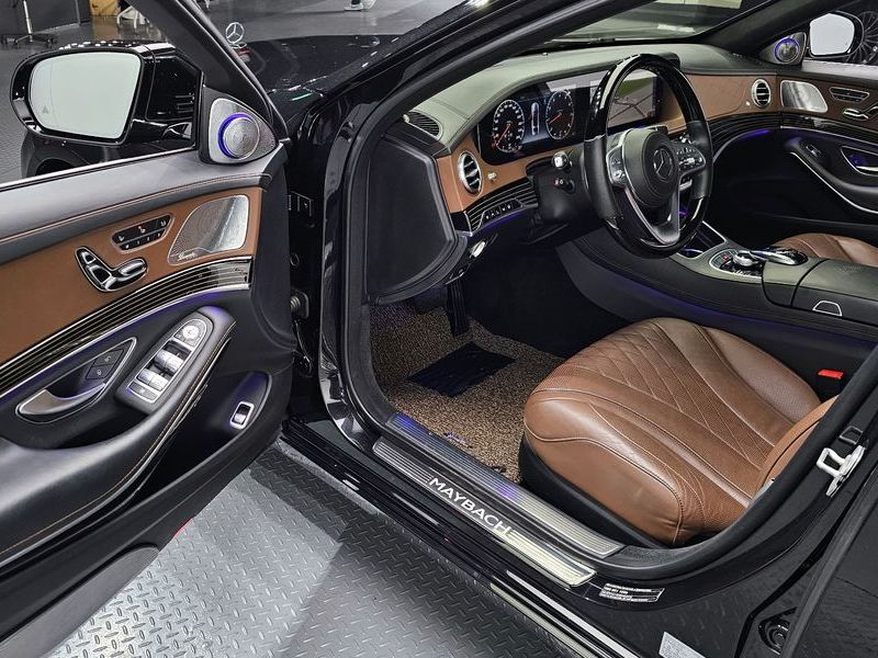 2018 Mercedes-Benz S-Class Maybach S650 photo 11