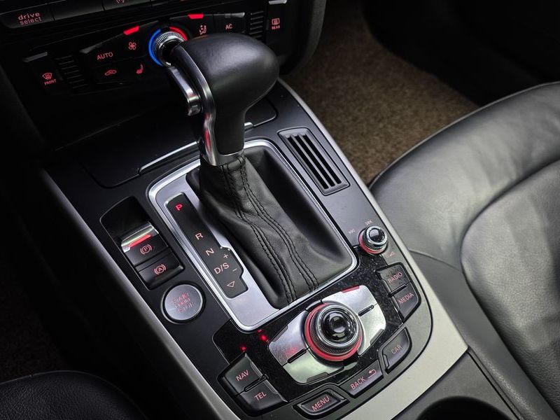 2013 Audi A4 2.0 TDI dynamic B8 photo 9