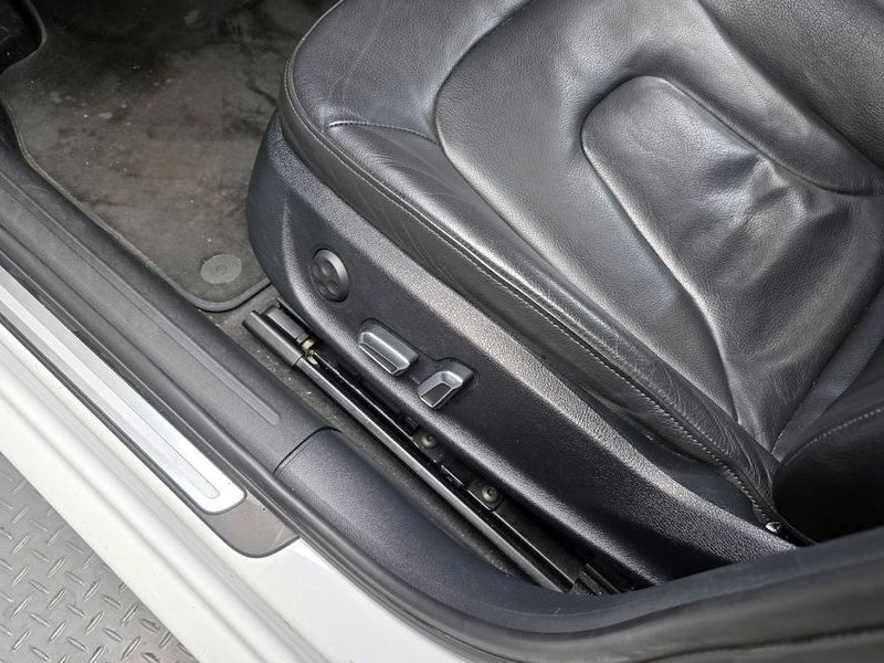 2013 Audi A4 2.0 TDI B8 photo 17
